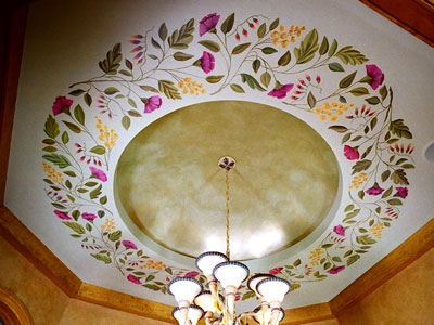 Breakfast nook ceiling